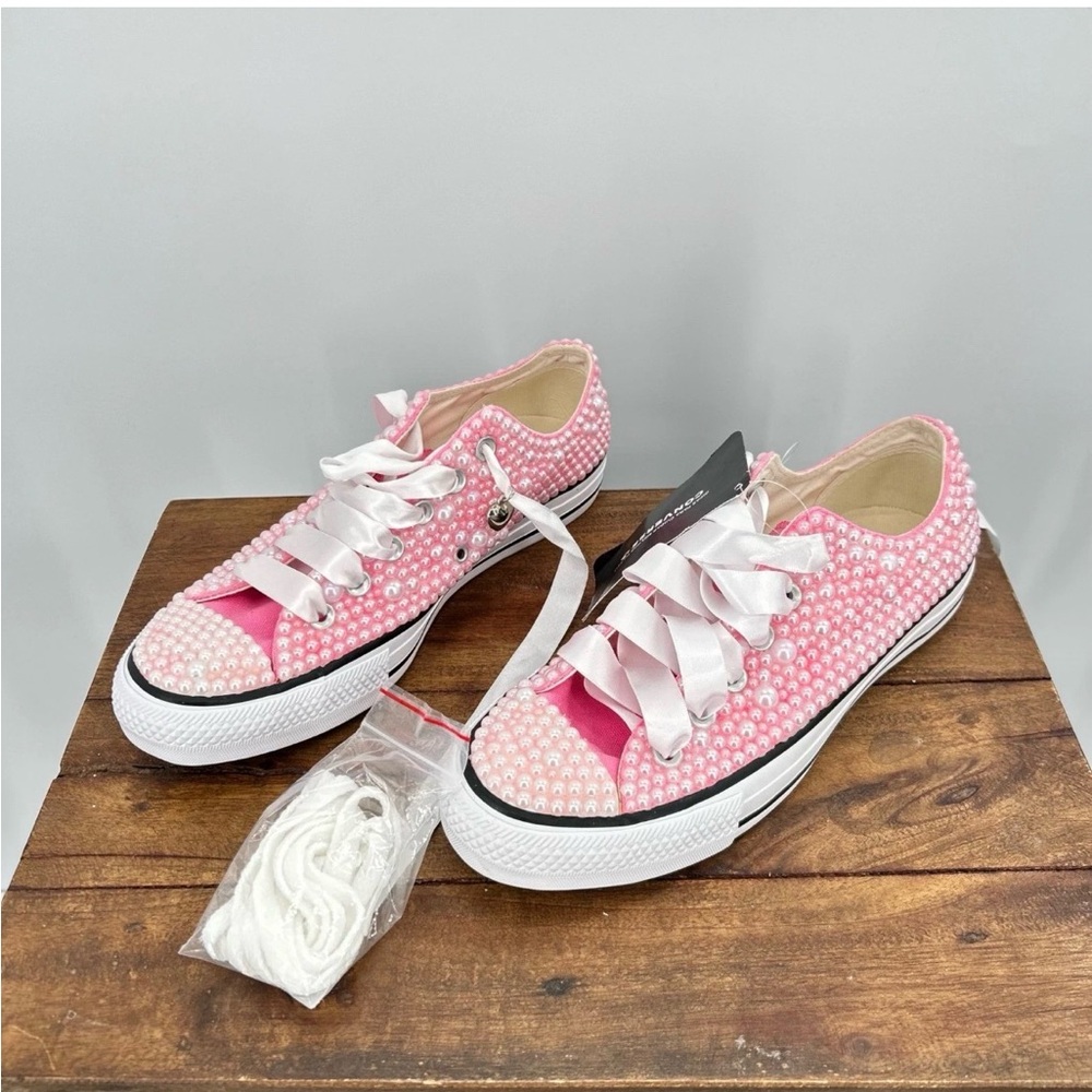 Pink Pearl-Studded Women's Low-Top Sneakers